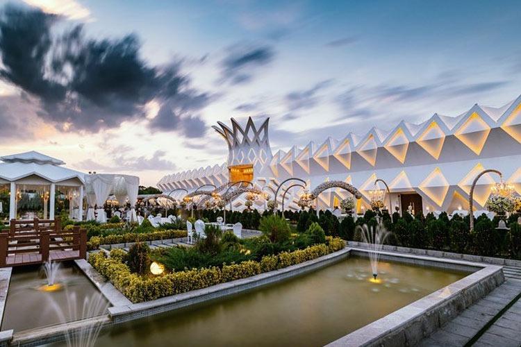 باغ تالار تاج