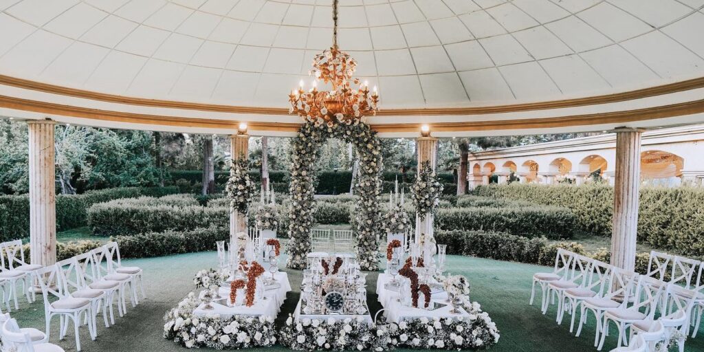 عکس محیط یک باغ تالار