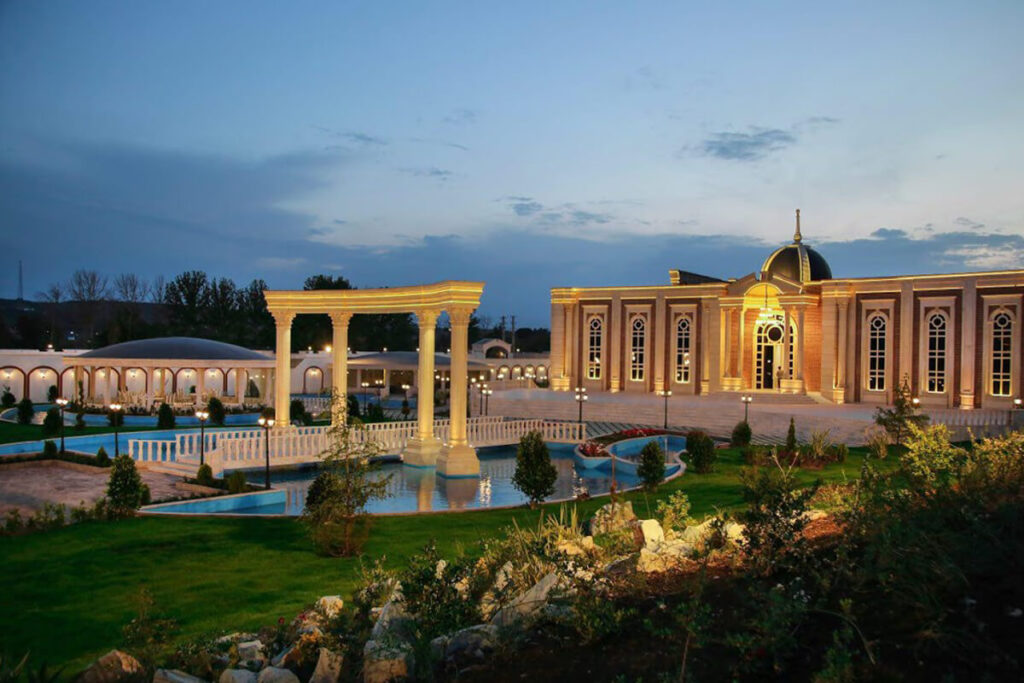 باغ تالار هانا