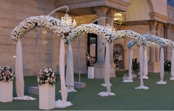 گلآرایی ورود تالار و راهرو