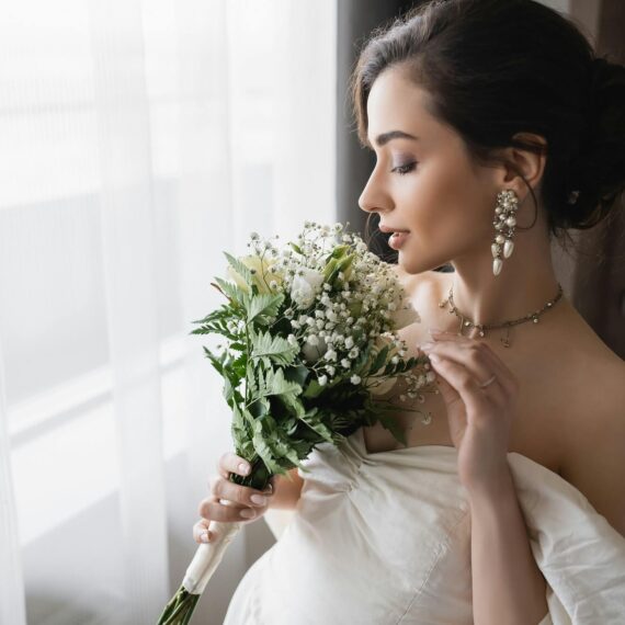 راهنمای کامل میکاپ لایت و اروپایی برای مراسم عقد، عروسی و فرمالیته