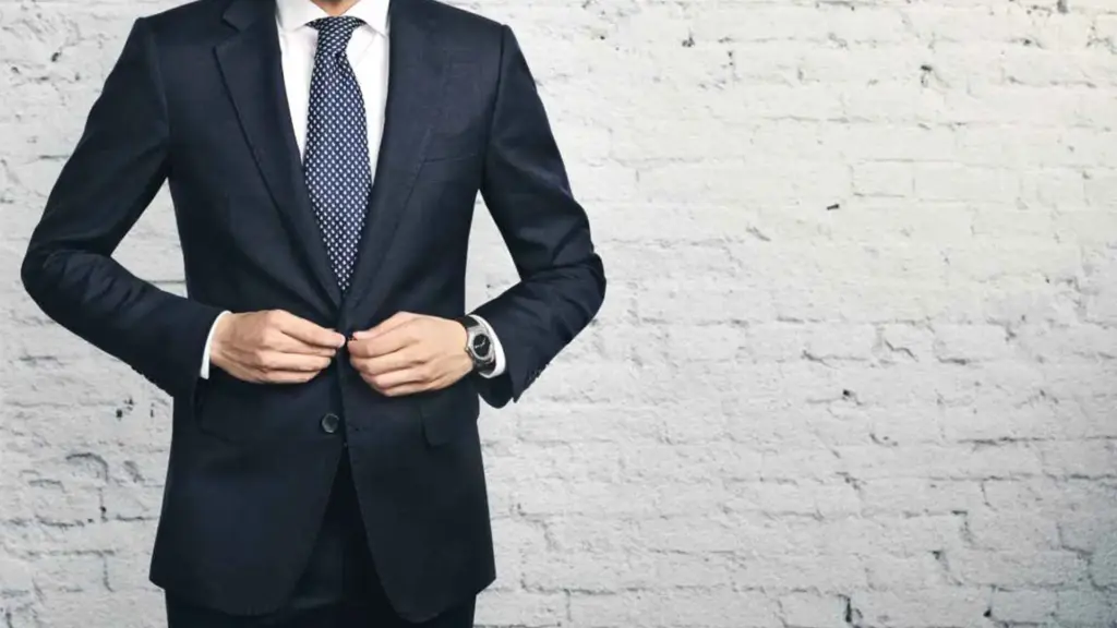 برش مدرن فیت (Modern Fit)