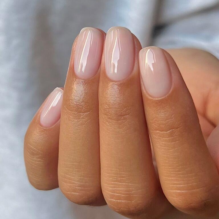 لاک ساده (Minimalist Solid Color)